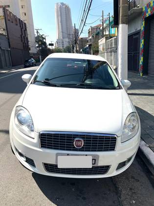 FIAT LINEA 1.8 ESSENCE 16V FLEX 4P MANUAL